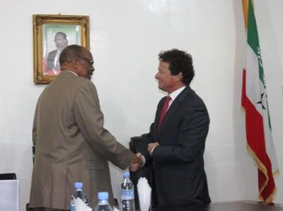 Madaxweyne Siilaanyo iyo madaxa shariikadda Genel Energy oo badhtamahi sannadkii 2012 Hargeysa Kulan Ku Yeeshay